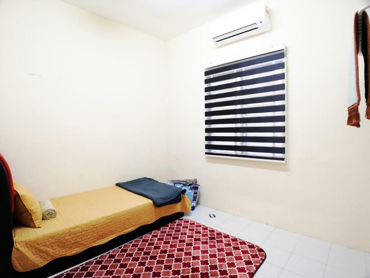 Eisya Guest House Perlis With Pool Musllm Only 亚娄 外观 照片